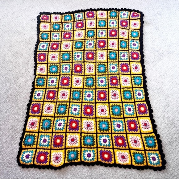 Vintage 70s Crochet Afghan Blanket Yellow Bright Granny Square Throw Lightweight - Picture 4 of 12